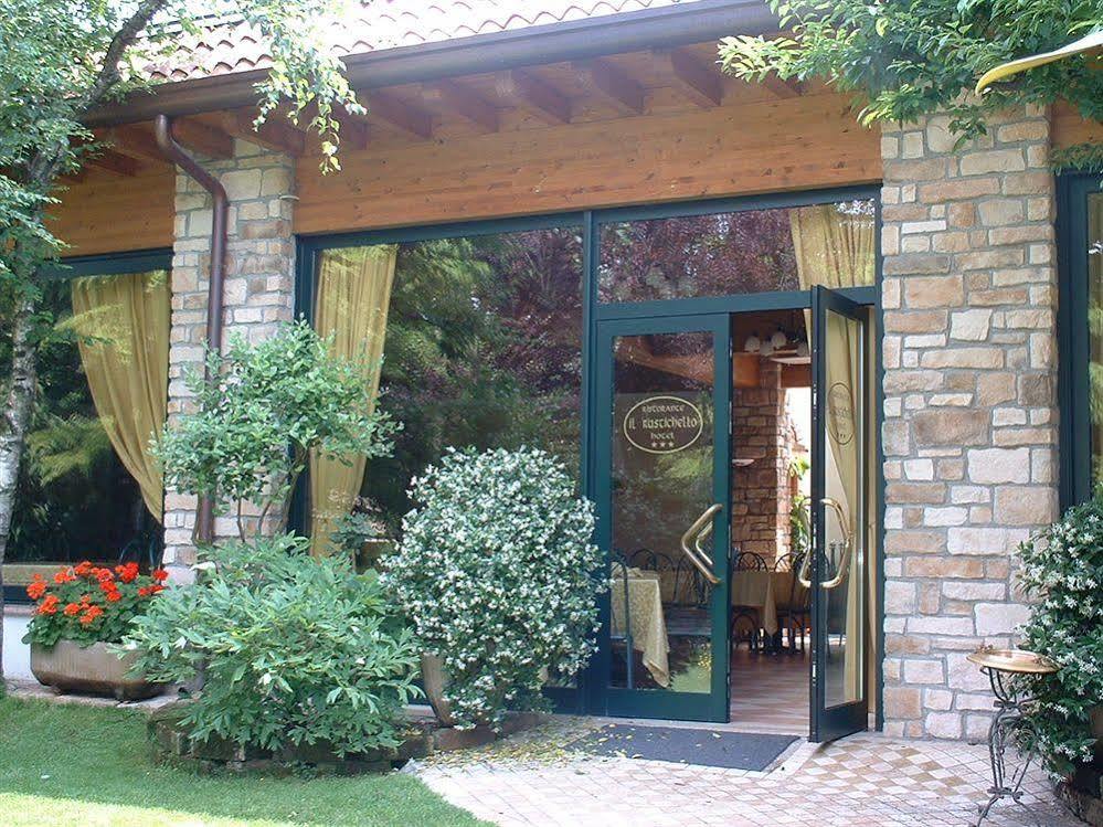 Hotel Il Rustichello Lonato Exterior foto